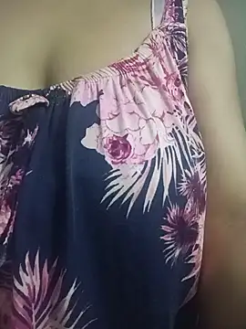 Saraa-sexy