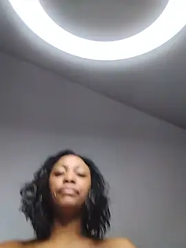 Sexybodyart live cam on StripChat