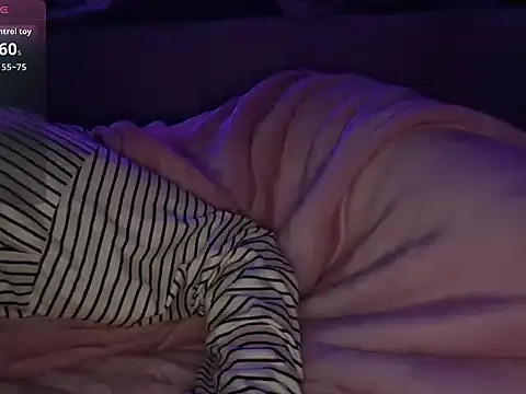 Luscious_Anika