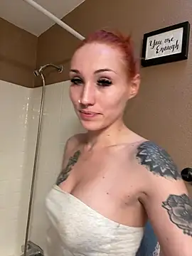 ThornsandHoney live cam preview