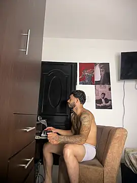 Enzomoretti__ live cam preview