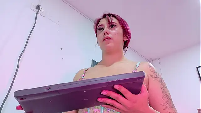 MaddyMills_