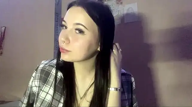 EileenKowalske live cam preview