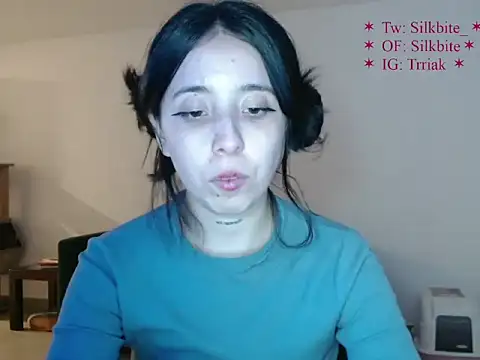 babyluna_8_8 live cam preview