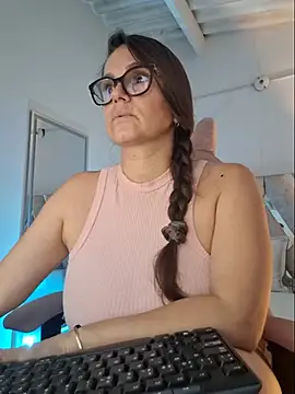 MariaPau_83 live cam preview