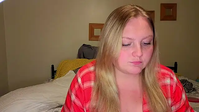 Phatassblonde live cam on StripChat