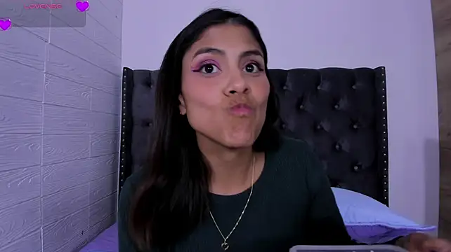 LunaRossie1_ live cam preview