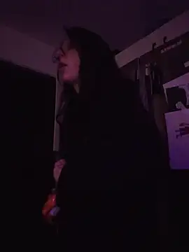 lilylamort live cam preview