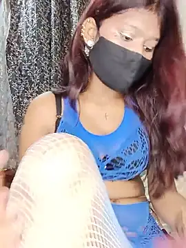 Zoya_7 webcam