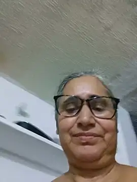 _candi live cam preview