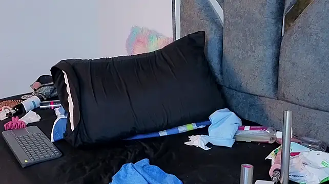Mia_King_ live cam preview