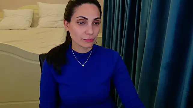 LovelyBeatrice live cam preview
