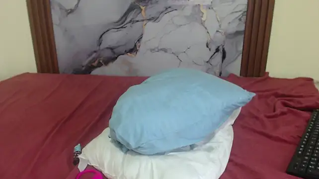 Kim_lowel live cam preview