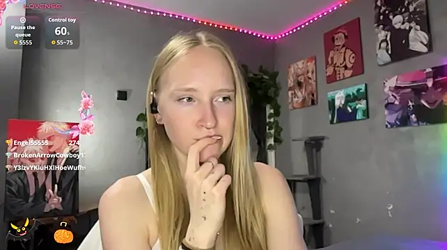ArianaVellor webcam