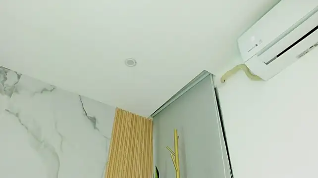 KiaraDoll_