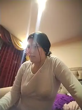 Rousse-queen live cam preview