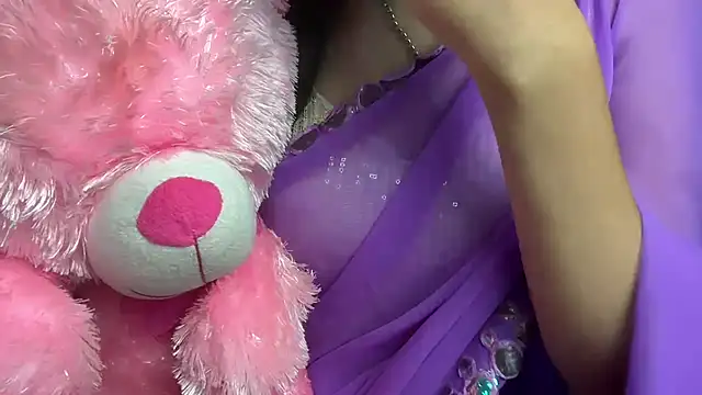 QueenAngelena live cam preview