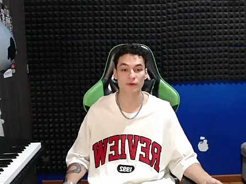 Gymbro42 live cam preview