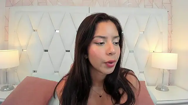 AriRose live cam on StripChat