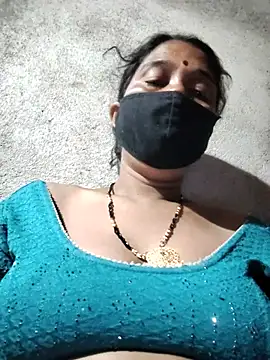 Hott_arushi25 live cam preview