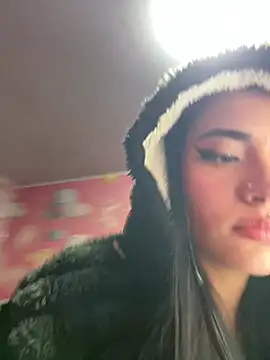 Valenttina_LS live cam on StripChat