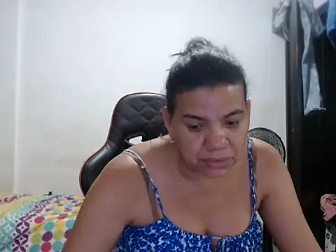 Adriana_0312 webcam