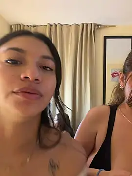 CocoaGigiMuse live cam preview