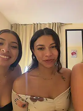 CocoaGigiMuse live sex cam