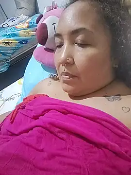 CurvyHeat live cam preview