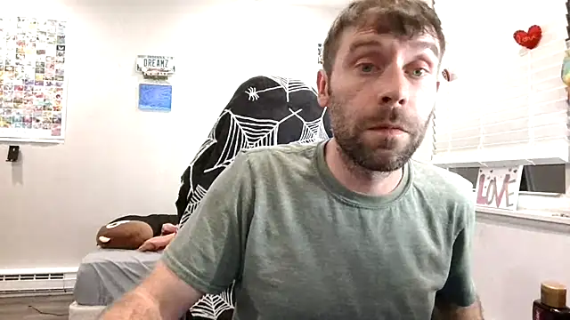 strippingmale1 live cam preview