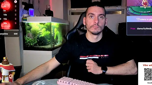 Rayzel_White live cam preview
