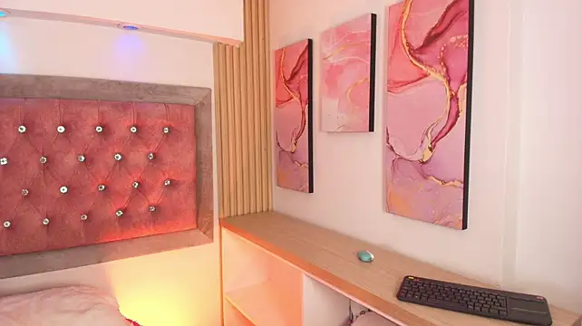 LumierNova live cam preview