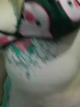 Latina_Curvy2 live cam preview
