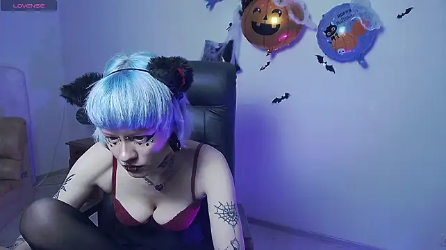RoxyCatLove live cam preview