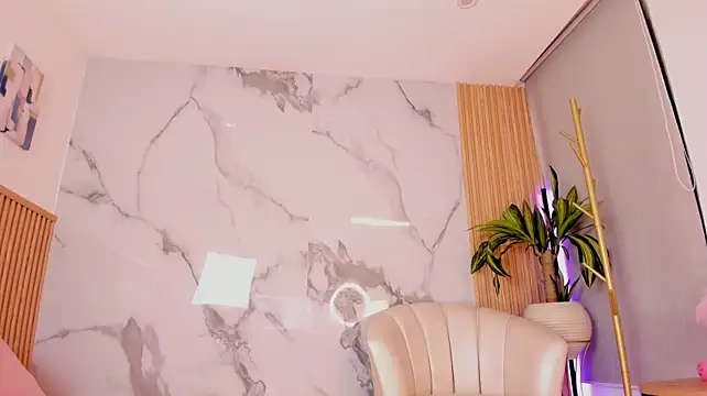 KiaraDoll_
