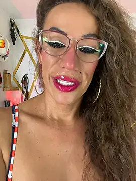 YOURSDEBORA live cam preview