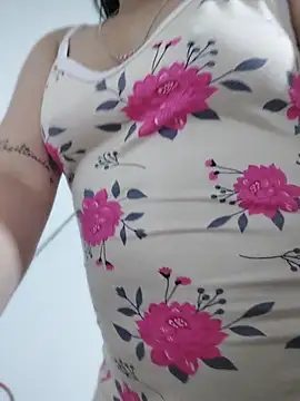 Elinaax live cam preview