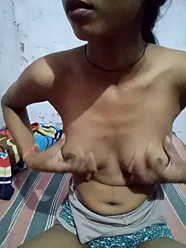 Saya-Tyagi webcam