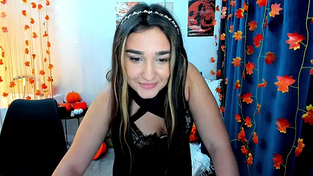 GoldenHeart_1 live cam on StripChat
