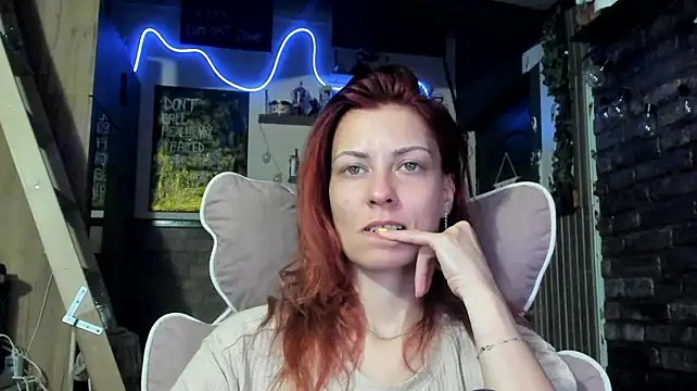 karo123421 live cam on StripChat