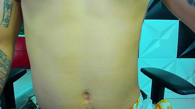 Boy_tatto77 live cam on StripChat