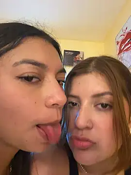 CocoaGigiMuse live cam preview