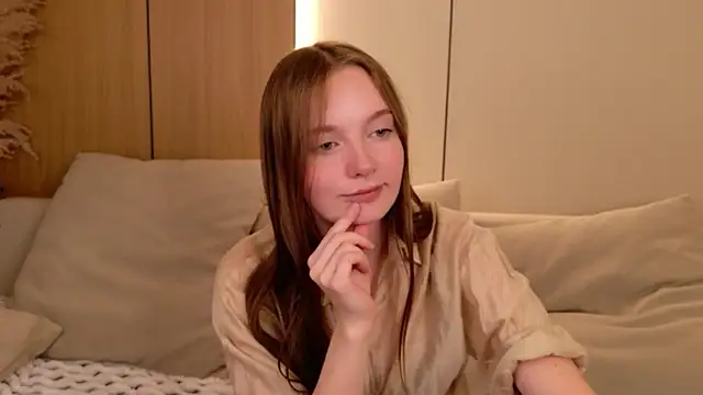 LilyMoores live cam preview