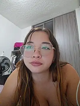 AliciaWhite_nt live cam on StripChat