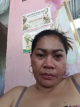 SweetChubbyMommy_02 live cam preview