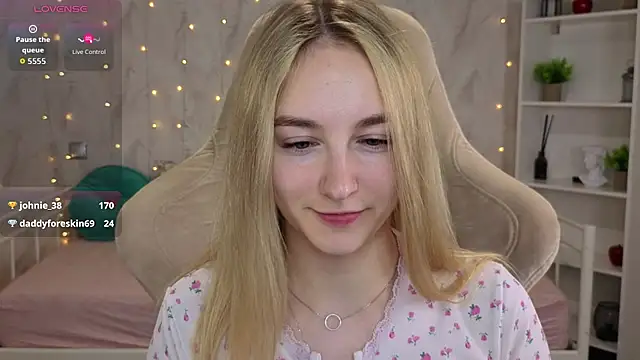 Shy_Polly