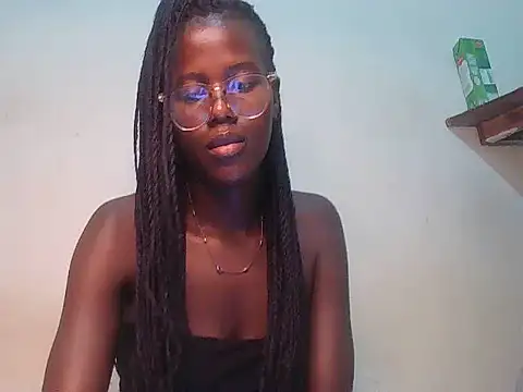 Petite_ebonyfantasy live cam preview