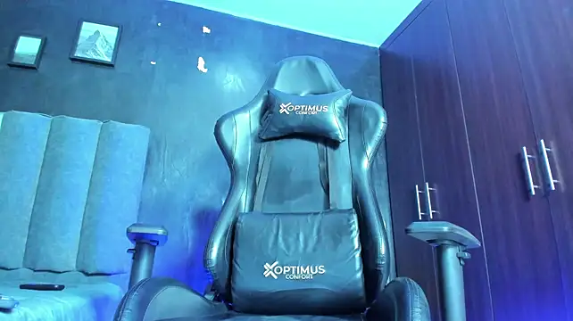 Enzo_Maserati live cam preview