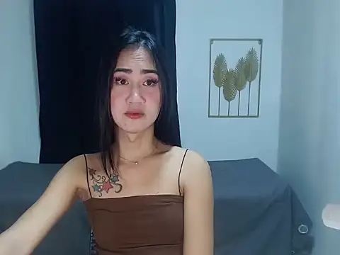 SkinnyYuriBigCOCK