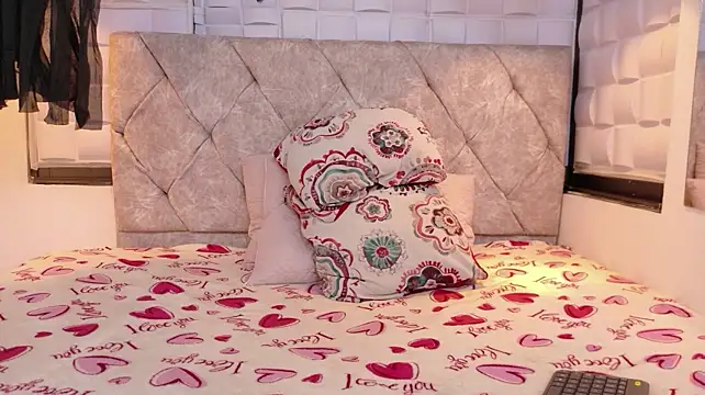 Cherry_Soft live cam preview